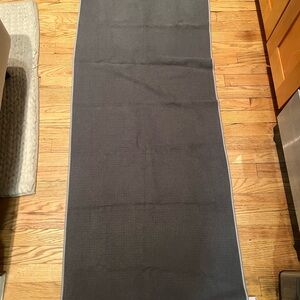 Manduka Gray Hot Yoga Mat Towel